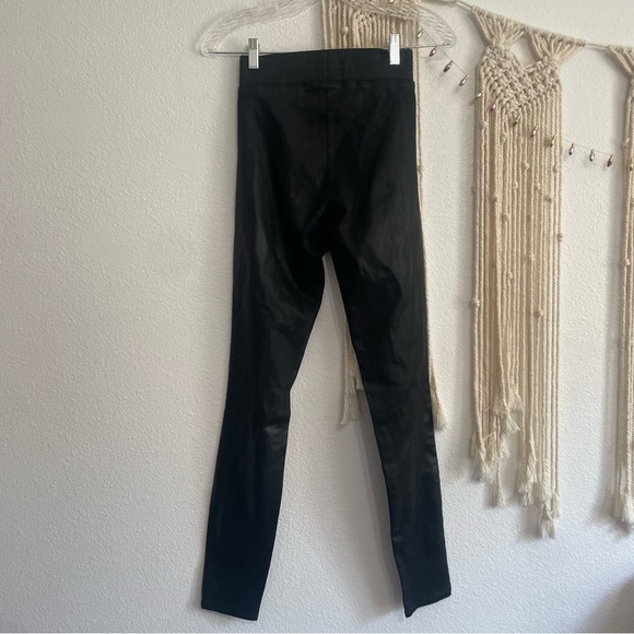 L'AGENCE Rochelle Coated Jean Size: X-Small COLOR: BLACK COATED SUPER STRETCH - Picture 3 of 10
